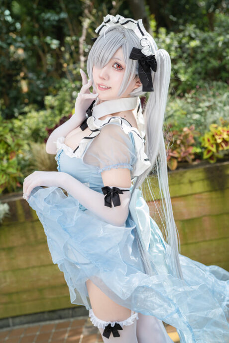 猫宫美噌亮相池袋漫展COS灰姑娘，半透光泽战服还原《胜利女神：妮姬》
