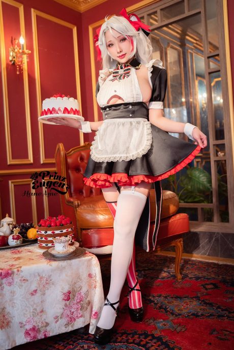 雨波_HaneAme《碧蓝航线》欧根亲王COS：银发红结与优雅戏谑气质还原