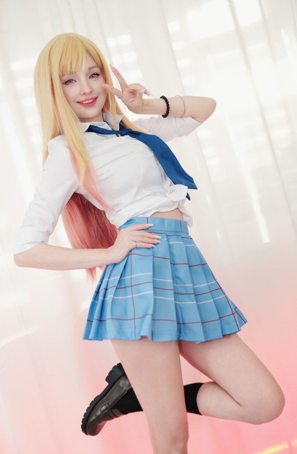 HidoriRose化身《更衣人偶》喜多川海梦，尽显元气辣妹魅力的COS图集