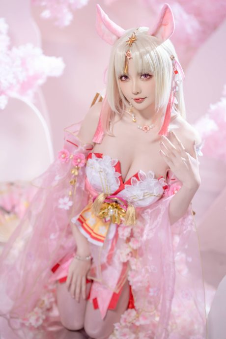 永劫无间胡桃cos星之迟迟：换上樱云天女华服，还原土御门大小姐灵动甜美
