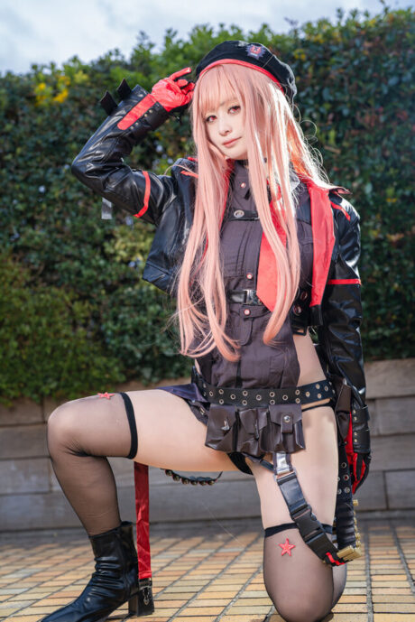 星乃みくる池袋漫展COS《胜利女神：妮姬》拉毗，利落战术装尽显沉稳气场