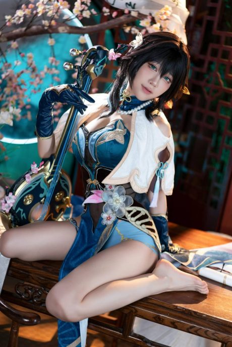 水淼aqua的cosplay写真作品:演绎星穹铁道阮·梅,尽显生命学者的清冷温雅