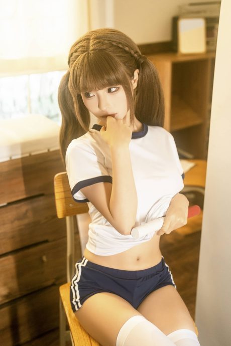 蠢沫沫cos体操服户外写真:阳光下的运动少女元气十足