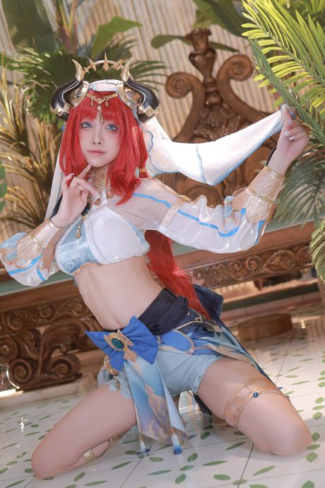 水淼aqua最新cos原神妮露，灵动舞姿还原祖拜尔剧场异域风采