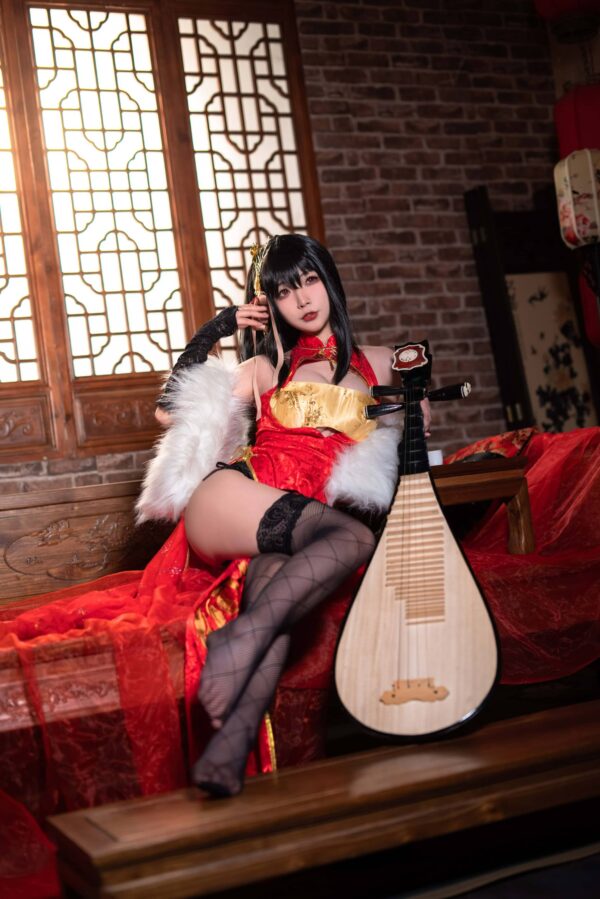 碧蓝航线大凤红金旗袍COS：yuuhui玉汇写真展现中式古典华服魅力