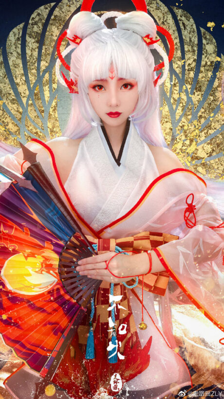 走路摇ZLY带来《阴阳师》不知火COS，白发轻纱重现离岛歌姬风姿