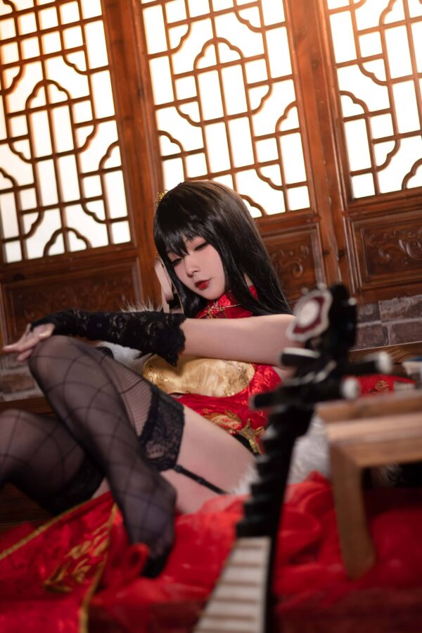 碧蓝航线大凤红金旗袍COS：yuuhui玉汇写真展现中式古典华服魅力