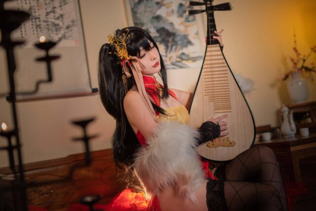 碧蓝航线大凤红金旗袍COS：yuuhui玉汇写真展现中式古典华服魅力