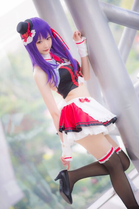 南宫COS《Fate/stay night》间桐樱,红黑女仆装演绎别样俏皮温柔