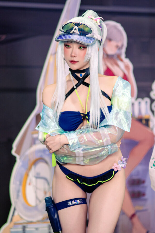 凌晨lingchen可露凯泳装COS:少女前线2夏日皮肤还原台北电玩展实拍
