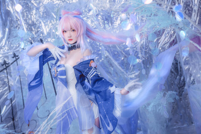 桜桃喵cos心海：冰蓝深海梦境中的静谧水元素写真