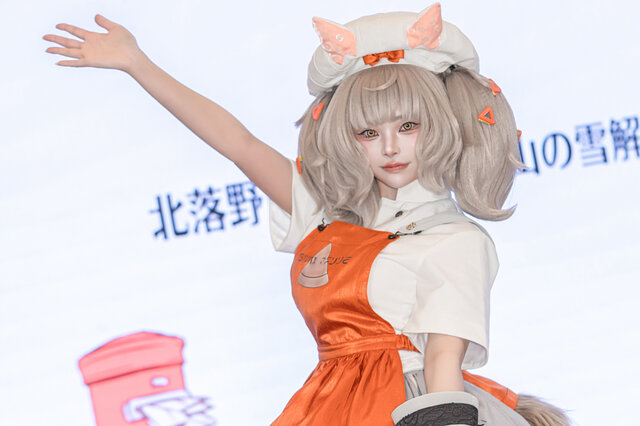 阿鲁库Aruku鸣潮玛格烈特COS:双马尾老板娘的俏皮与从容都被拿捏了
