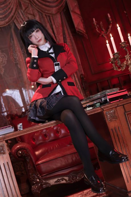 水淼aqua的cos蛇口食梦子图集：狂赌之渊红色制服与学生证细节还原