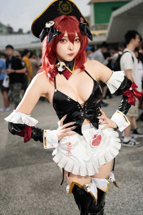 XUXU星野秀奈马斯特浪漫女仆COS:RF42现场黑白蕾丝女仆装实拍