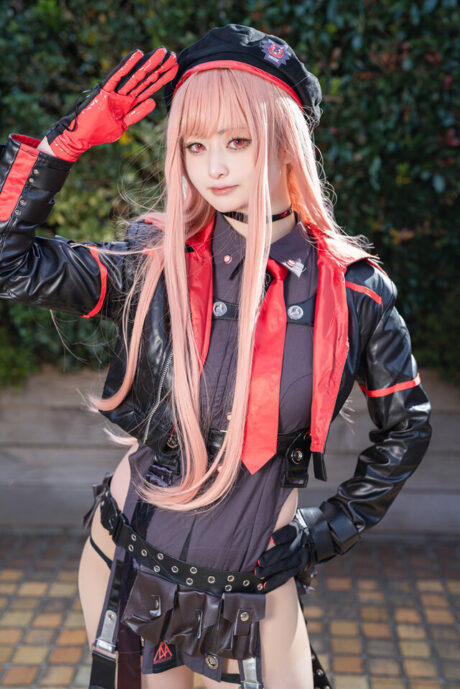 星乃みくる池袋漫展COS《胜利女神：妮姬》拉毗，利落战术装尽显沉稳气场