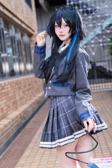 百瀬サク池袋漫展COS一之瀬琉羽,黑紫恶魔制服还原电竞少女