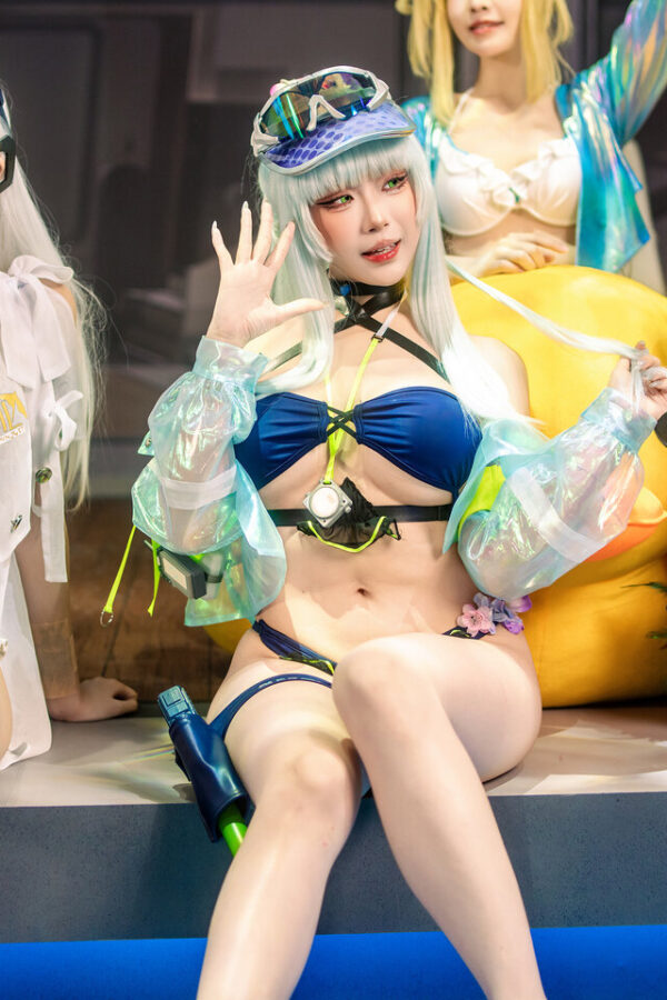 凌晨lingchen可露凯泳装COS:少女前线2夏日皮肤还原台北电玩展实拍