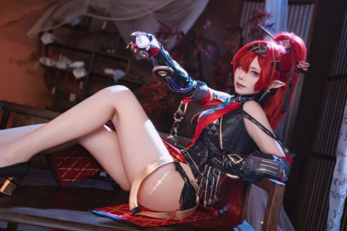 Hazelnut_榛子《鸣潮》吟霖COS:考究服饰细节与温润从容的角色神韵