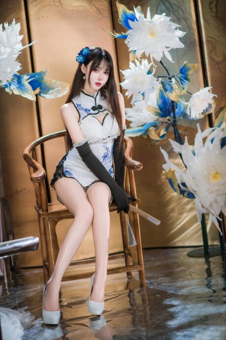 羽生三未青花瓷旗袍演绎艳娘幻梦谭瓶儿,定格典雅温婉的国风写真