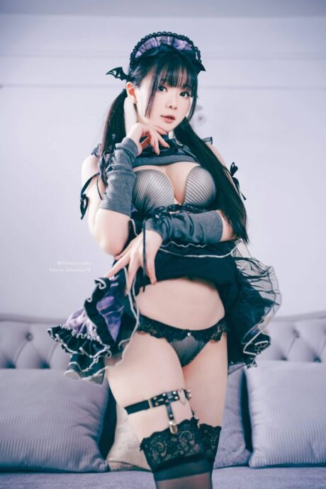 霜月shimo女仆紫黑恶魔造型图赏：蕾丝蝙蝠元素打造暗黑甜系21P