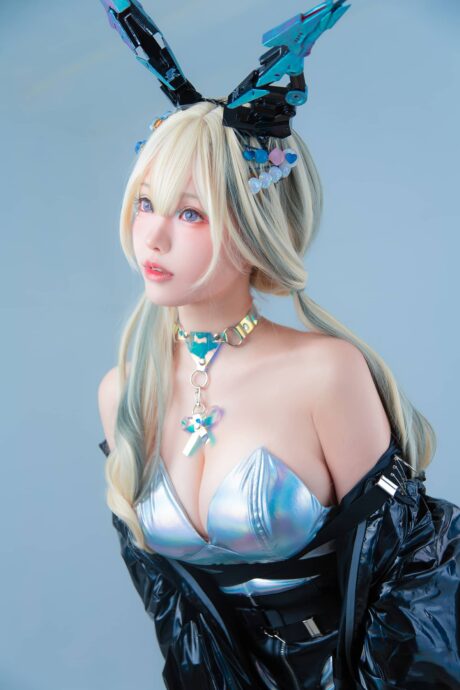 ElyEE子COS Concept U角色卯兎:机甲兔耳与赛博甜酷风的视觉图集