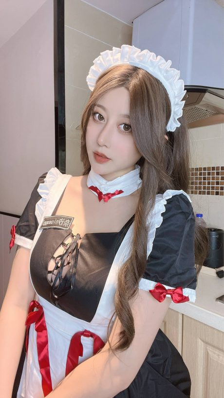 奈汐酱nice多面造型图集:从小秘书OL到奶鲜女仆的风格切换