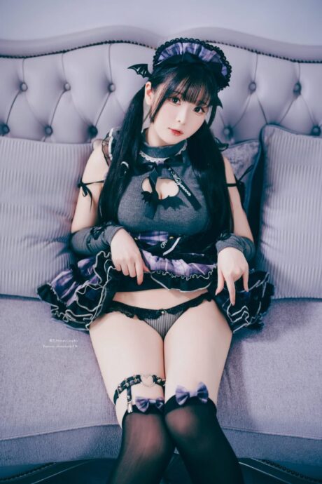 霜月shimo女仆紫黑恶魔造型图赏：蕾丝蝙蝠元素打造暗黑甜系21P