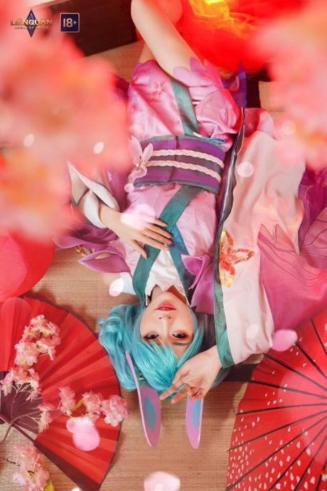 Luu_Linh演绎《传说对决》卡芬妮COS,清爽浴衣造型展现甜美反差