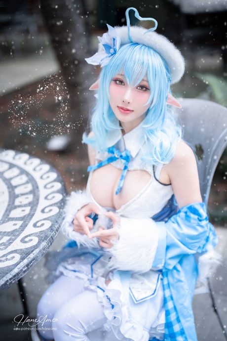 雨波_HaneAme演绎虚拟偶像雪花菈米COS,蓝白冬日装扮甜美温婉