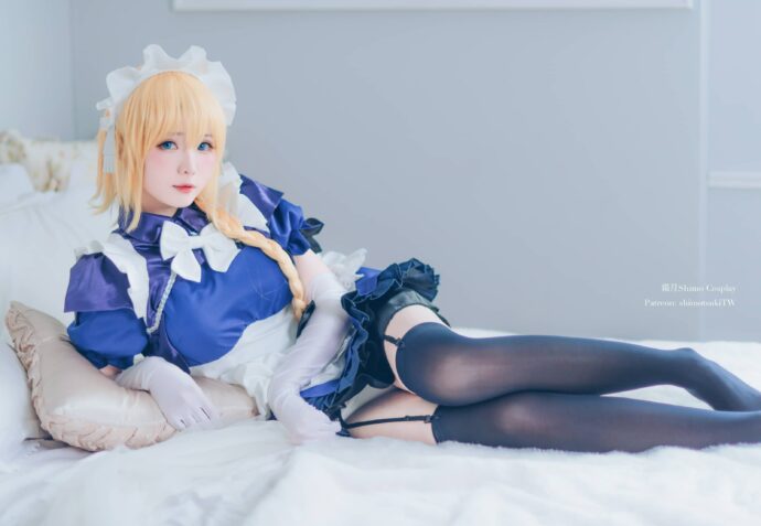霜月shimo cosplay还原FGO圣女贞德,蓝白裙装勾勒温婉气质