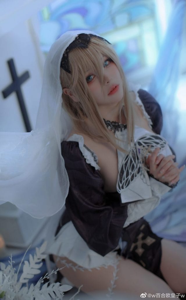 w百合欧皇子wCosplay崩坏3阿波尼亚，微光暗调还原修女典雅气质