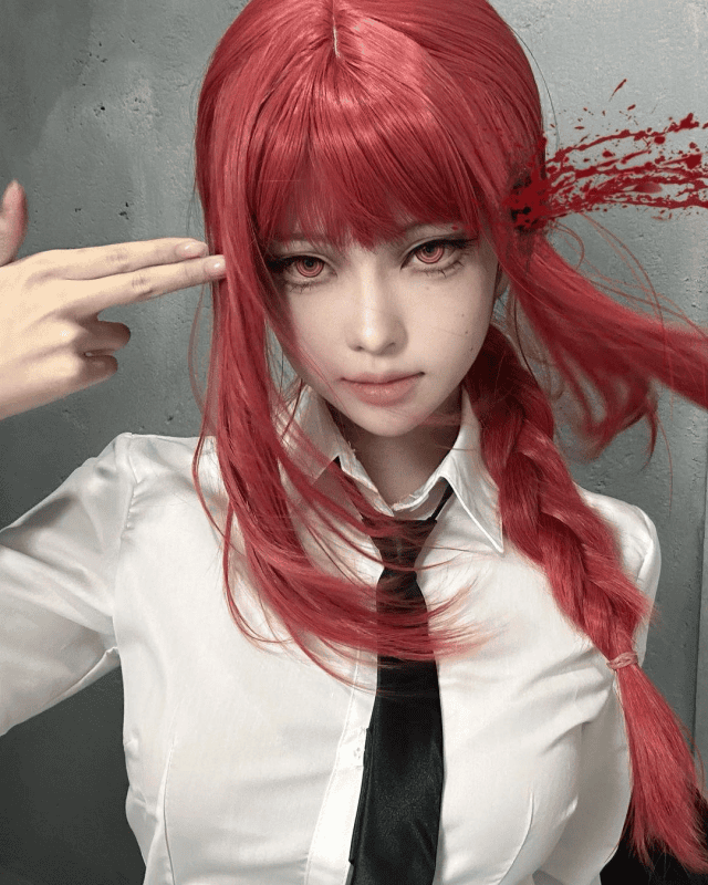 周仙仙耶cosplay链锯人玛奇玛，支配恶魔造型还原引发粉丝热议