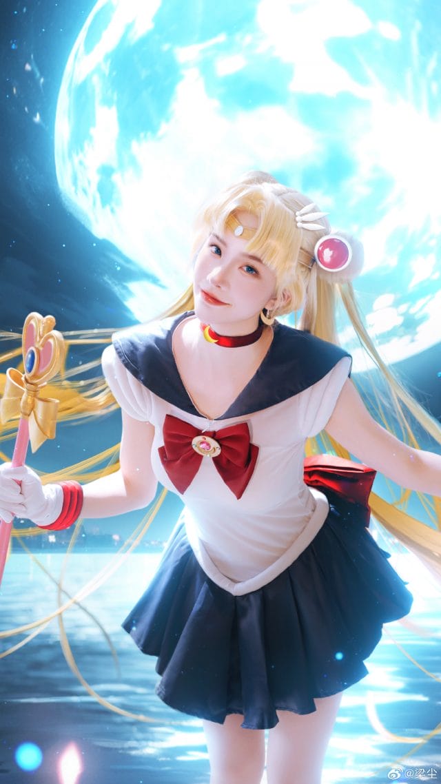 梁尘COS月野兔：双马尾水手服精准还原《美少女战士》经典造型