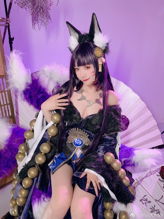 Wuli大YIMI《碧蓝航线》武藏COS，深紫和服狐耳造型