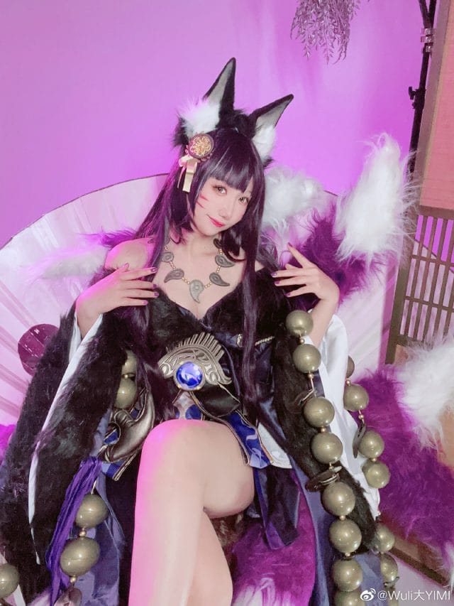 Wuli大YIMI《碧蓝航线》武藏COS，深紫和服狐耳造型