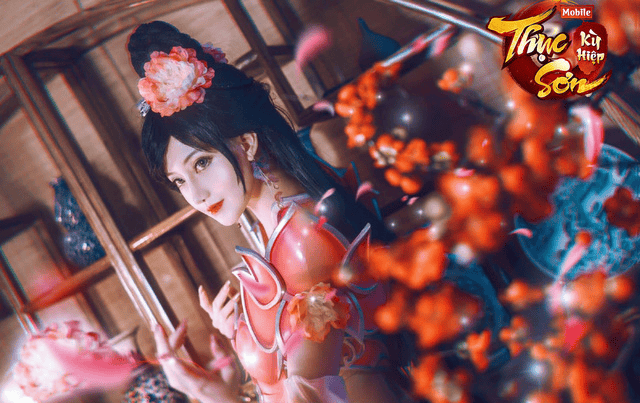 露兒大魔王《蜀山奇侠》唐门COS，性感造型还原游戏大师姐