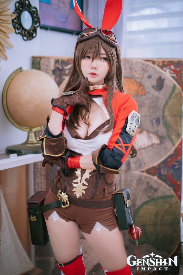 MessieHuang原神安柏COS，户外实景还原侦察骑士的元气少女感