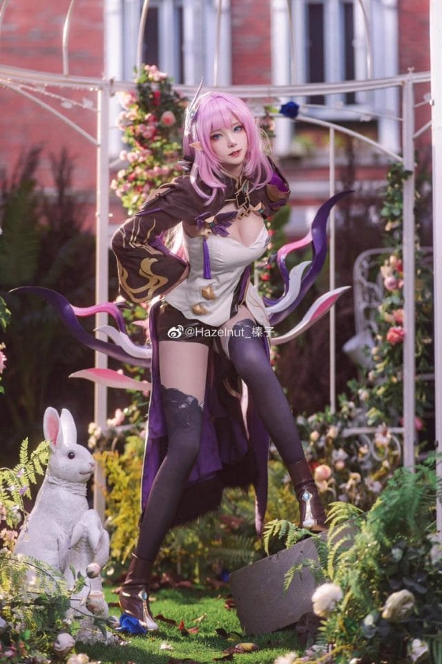 Hazelnut_榛子崩坏3爱莉希雅COS写真:粉色假发暖光布景还原妖精气质