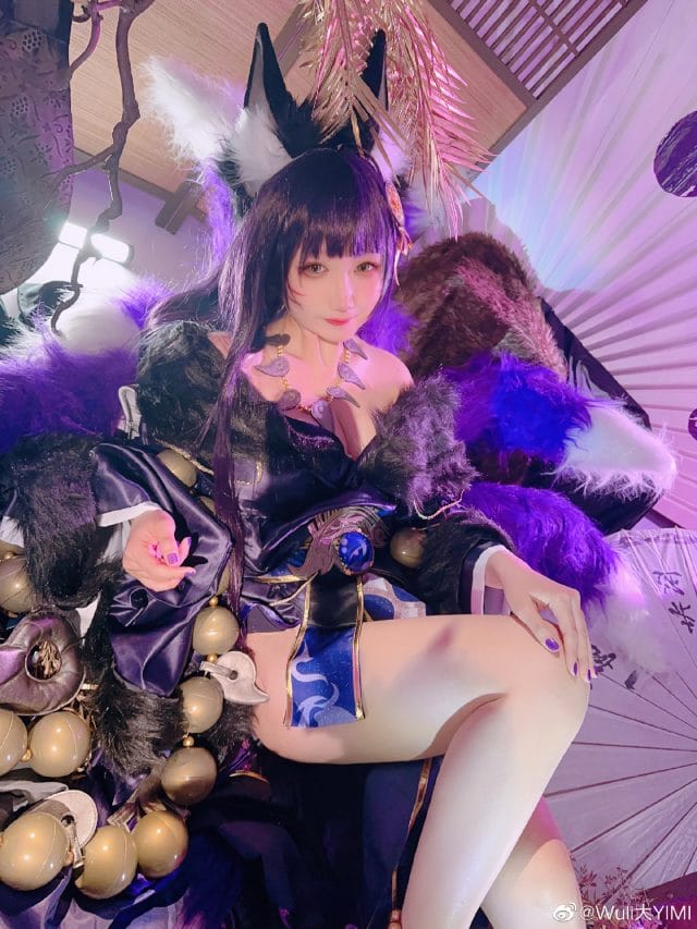 Wuli大YIMI《碧蓝航线》武藏COS，深紫和服狐耳造型