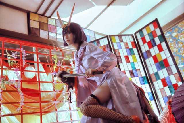 Shika小鹿鹿cos酒吞童子 FGO紫发金瞳女魔王造型还原
