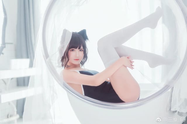 三度_69 COS白雪公主:甜美与大胆并存的现代风格改编图集