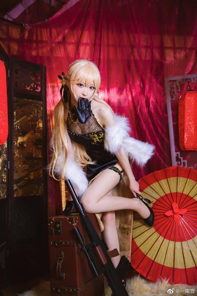 南宫《少女前线》OTs-14旗袍版COS:黑底金纹造型还原枪娘气质