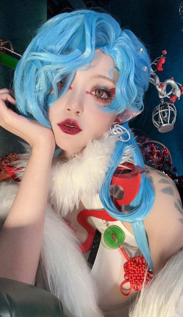 黑龙贯通COS写真合集：风格百变的角色还原与紧致身材线条