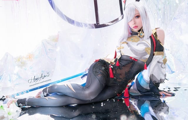 雨波_HaneAme 原神申鹤 COS 图集，银发仙家弟子造型还原