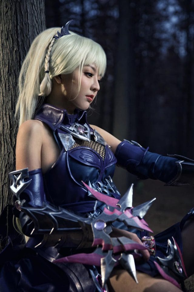 Cindy cos洛奇链刃师：魔幻与飒爽并存的游戏角色还原
