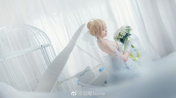 淼唯Jaune婚纱版Saber Alter COS：黑化骑士王披上纯白嫁衣的冷艳反差