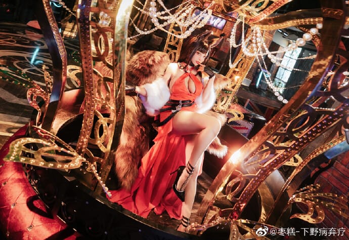 枣糕_下野病弃疗碧蓝航线赤城COS：暗调室内拍出病娇狐耳航母的妖艳气场