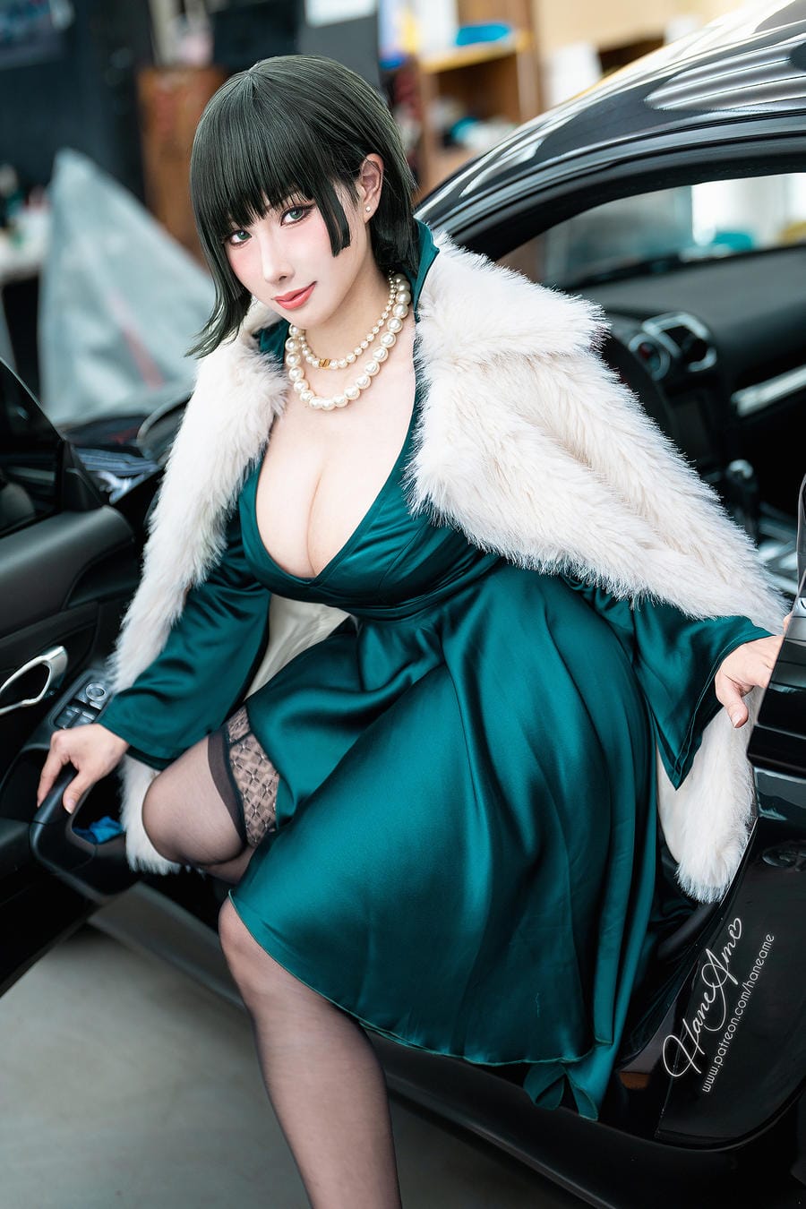 雨波_HaneAme 一拳超人吹雪COS写真：黑短发御姐领袖气场拉满