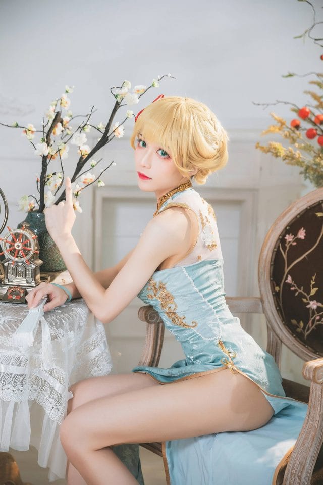 Tomoyo酱少女前线G36旗袍COS 淡蓝刺绣复古室内写真