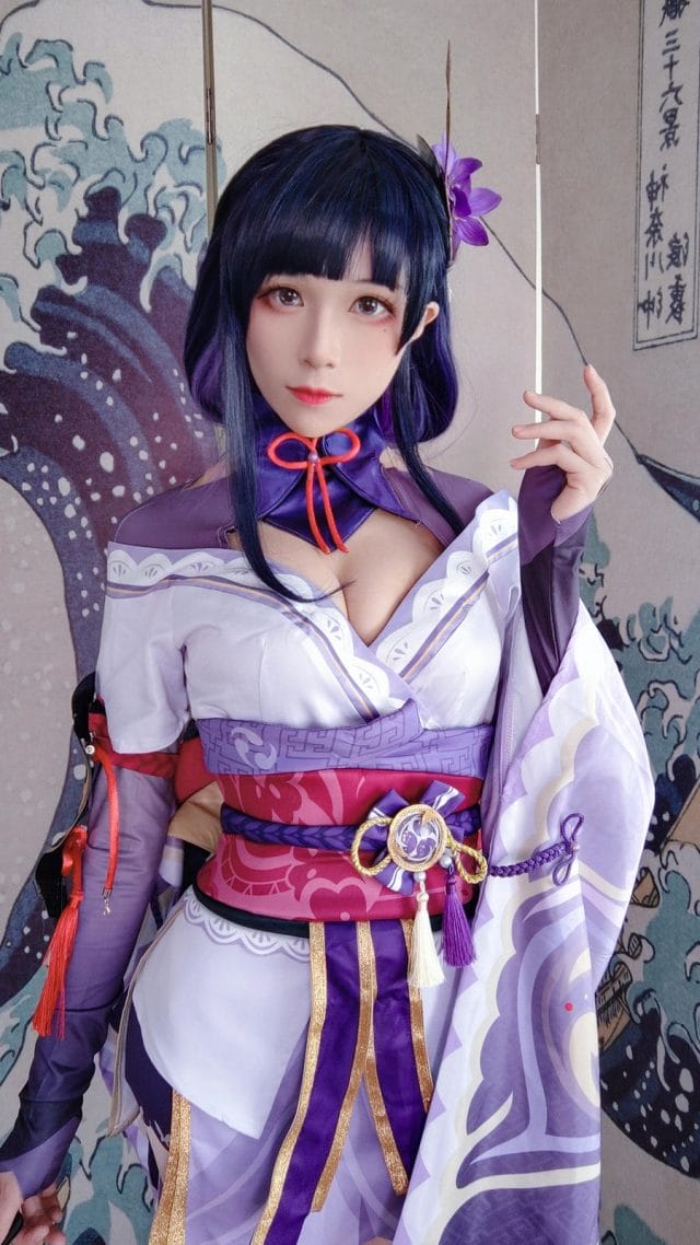 清澈眼神与温润质感,tomoyo酱的cosplay展现内敛神韵与纯净之美